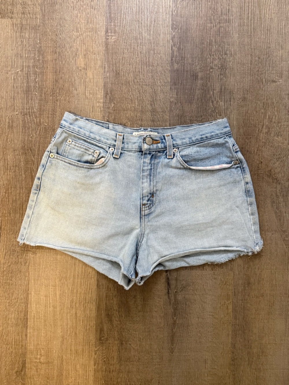 Vintage London Jean Light Wash Denim Shorts High Rise Frayed Hem Y2K Size 6